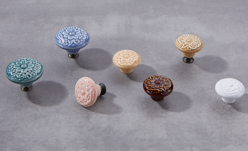 Retro style flower shaped  Ceramic porcelain  Furniture knob  Cabinet Pull 
