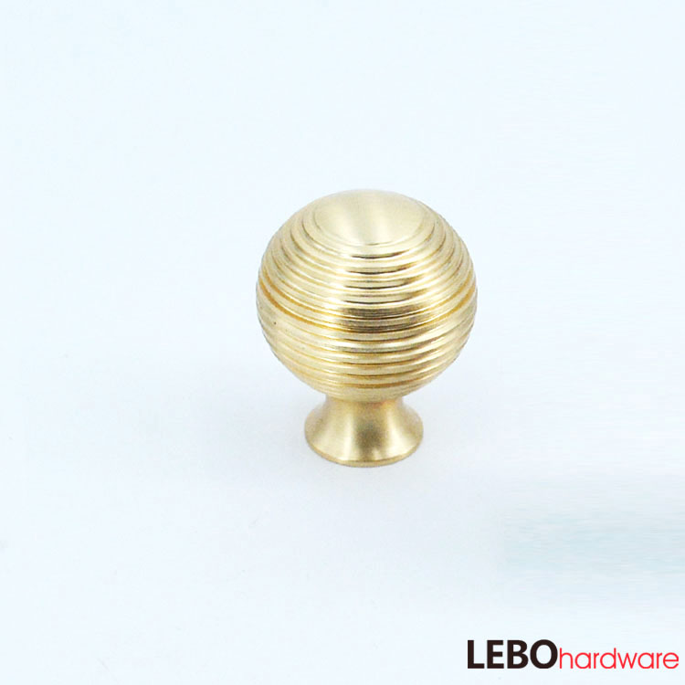 Nordic  simple modern  style  ball shape   Zamak  Furniture knob  Cabinet Pull  in 2022
