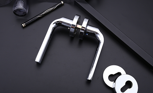 99.nternal door handle