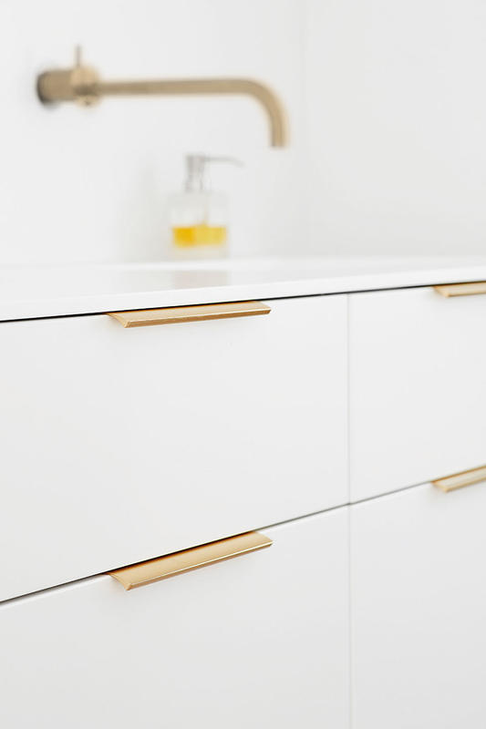 Contemporary Aluminium  Furniture Handle  Furniture Knob Cabinet Pull Profile  