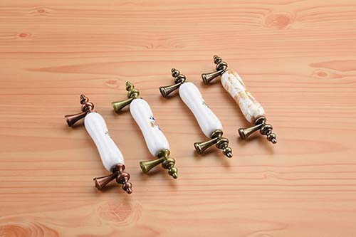 3-1-ceramic door knobs